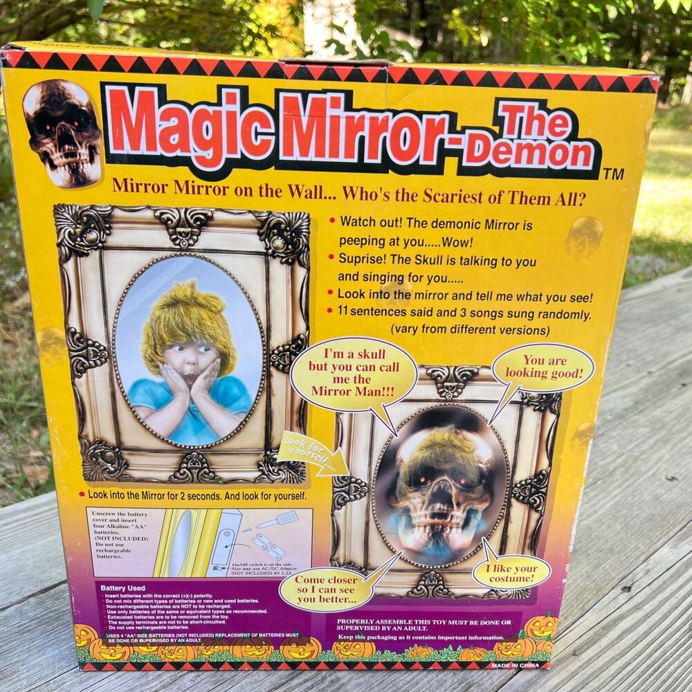 Magic Mirror Demon Electronic Talking Singing Vintage Halloween Sound Lights